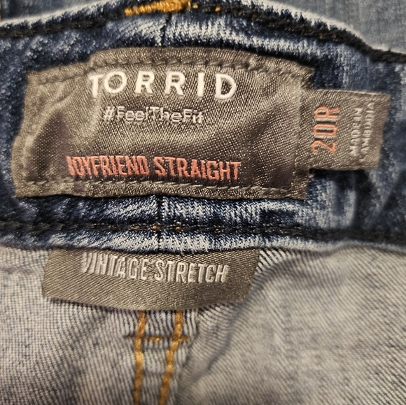 Torrid Women's Straight Leg Blue Jeans - Picture 4 of 4